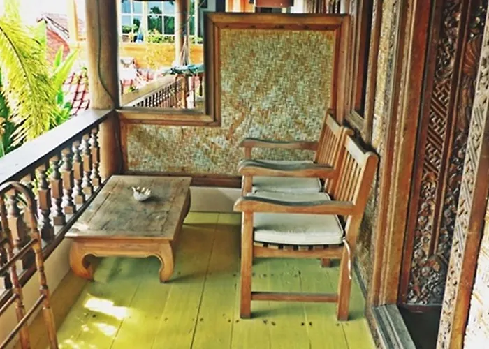 Bunga Bungalo نوسا ليمبونغان