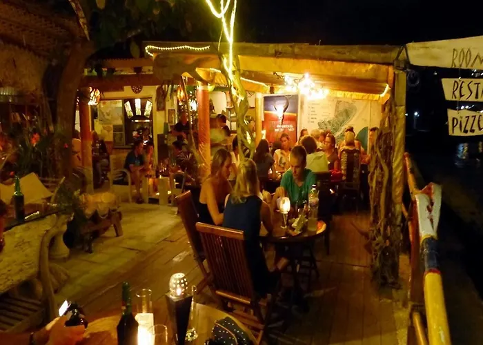 Bunga Bungalo بيت ضيافة نوسا ليمبونغان
